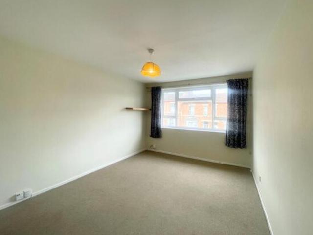 Maisonette for rent in Sydenham, Green Close