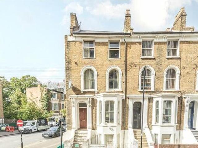 House for rent in Lyons, Greater London