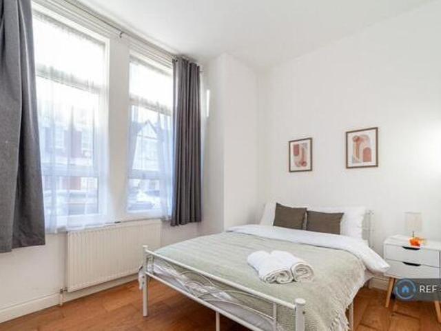 House for rent in Lyons, Greater London