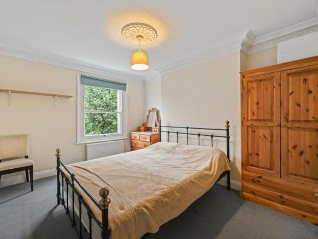 Maisonette for rent in Cat Hill, England