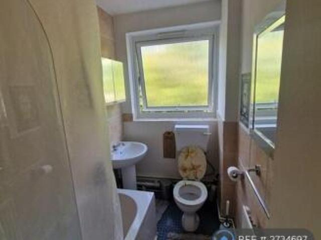 Maisonette for rent in Cat Hill