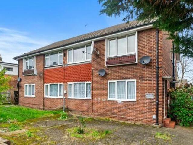 House for rent in Surrey