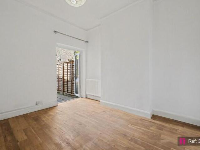 Maisonette for rent in London Borough of Brent, Greater London