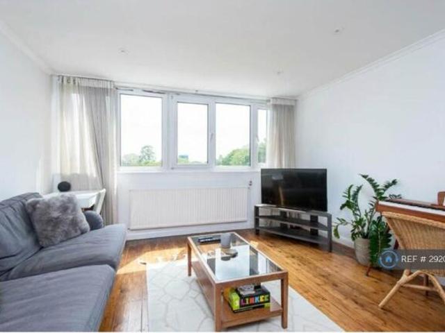 Maisonette for rent in Cat Hill