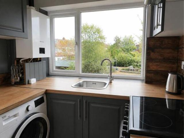 Maisonette for rent in London Borough of Croydon, Norbury
