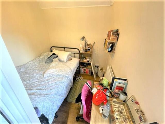 Maisonette for rent in Cat Hill