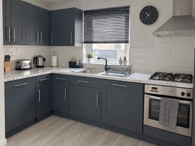 Maisonette for rent in Cat Hill, England