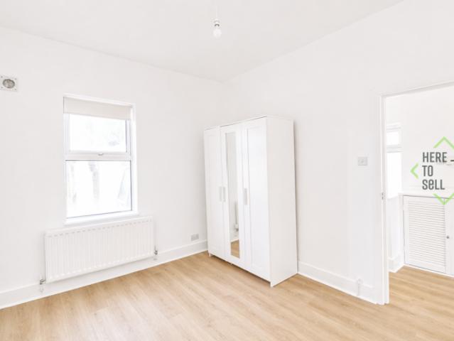 Maisonette for rent in Palmers Green, Greater London