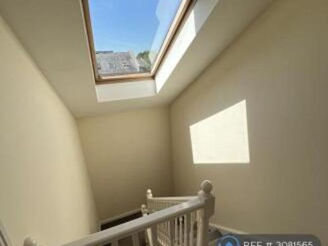 Maisonette for rent in Cat Hill, England