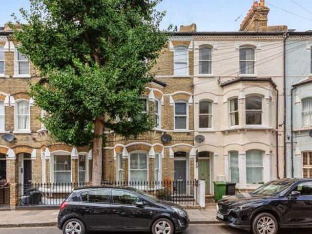 Maisonette for rent in Fulham, Greater London