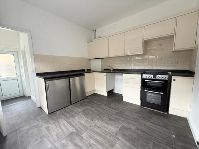 Maisonette for rent in Enfield, Greater London