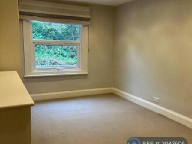 Maisonette for rent in Cat Hill