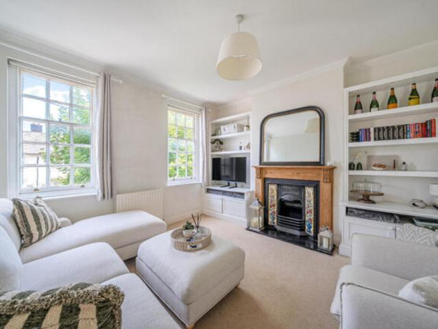 Maisonette for rent in Earlsfield, Greater London