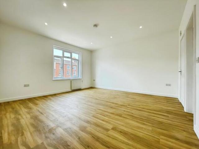 Maisonette for rent in Bedford