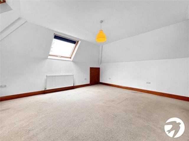 Maisonette for rent in Midway, Kent