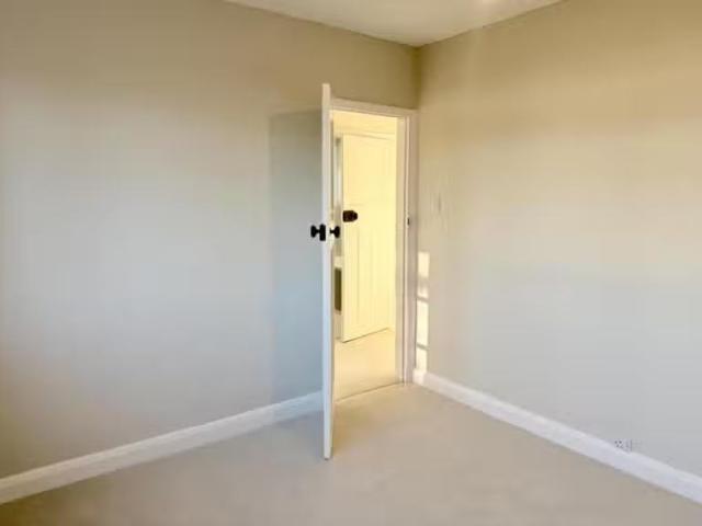 House for rent in Petts Wood, Isle Of Man