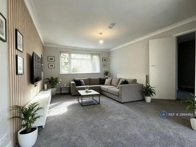 Maisonette for rent in Midway, Kent