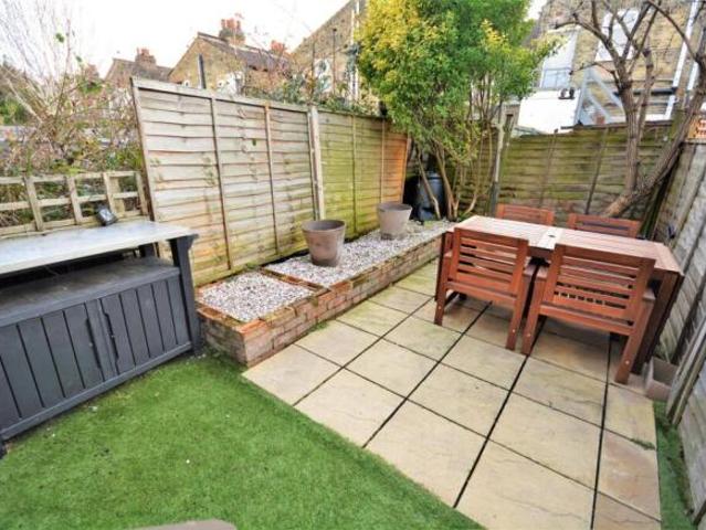 Maisonette for rent in Tooting Graveney, Greater London