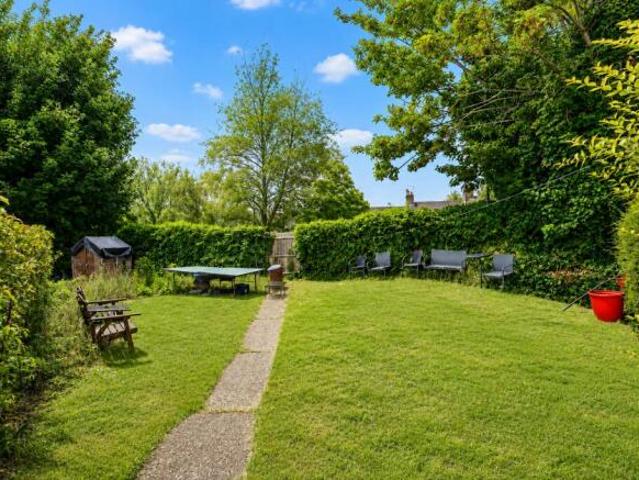 Maisonette for rent in St Albans, Five Acres
