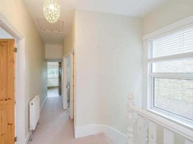 Maisonette for rent in Chingford, Greater London