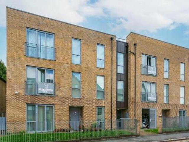 House for rent in Watford Heath, Watford