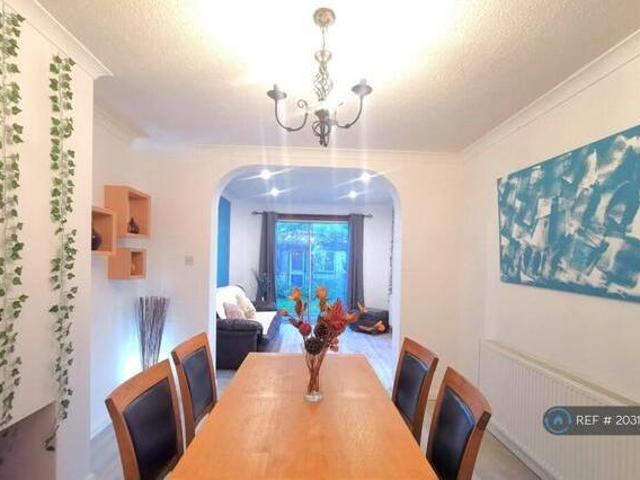 House for rent in London Borough of Hounslow, Greater London