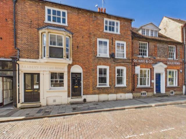 Flat for sale in Walton, Aylesbury
