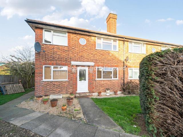 Flat for sale in Cockfosters, Isle Of Man