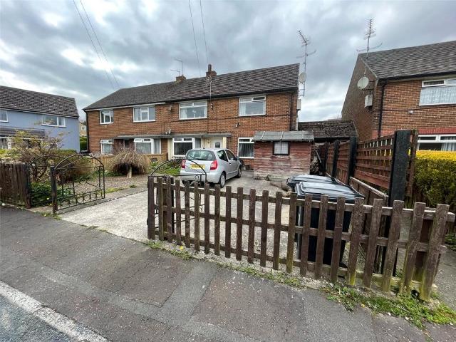 Flat for sale in West Yorkshire