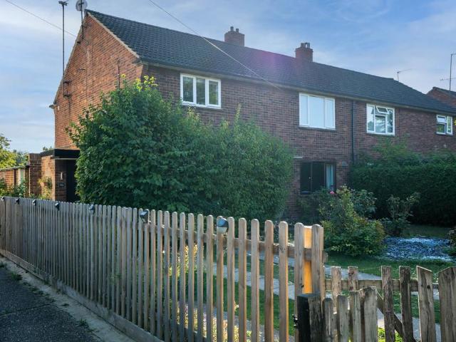 Flat for sale in Cherry Hinton, Cambridge