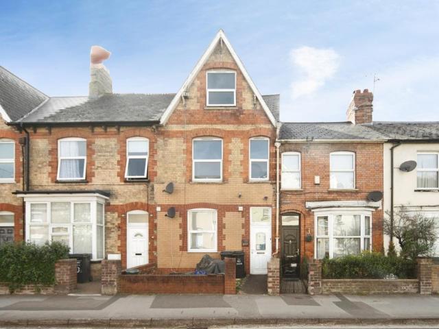 Flat for sale in Rumwell, Somerset
