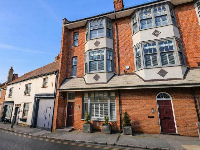 Flat for sale in Berrick Salome, Oxfordshire