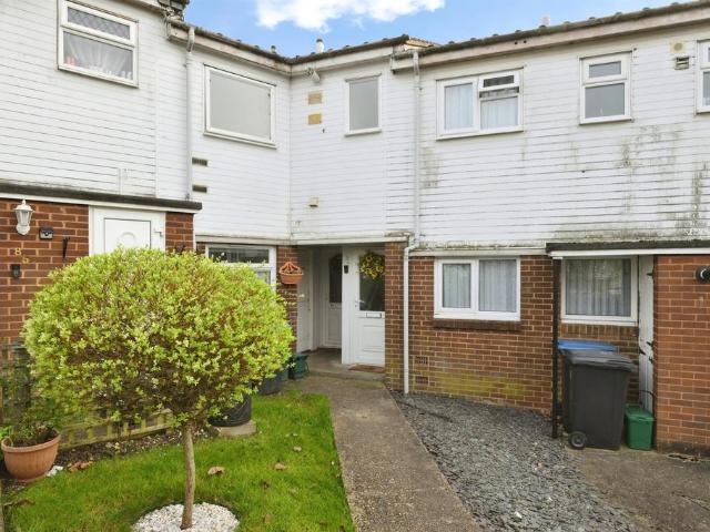 Flat for sale in Sumners, Harlow