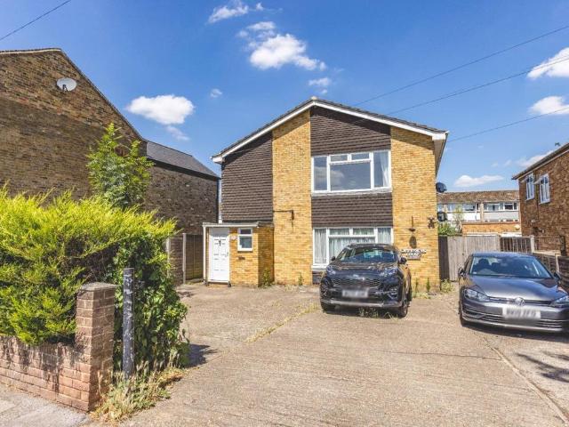 Flat for sale in Clewer Village, Windsor