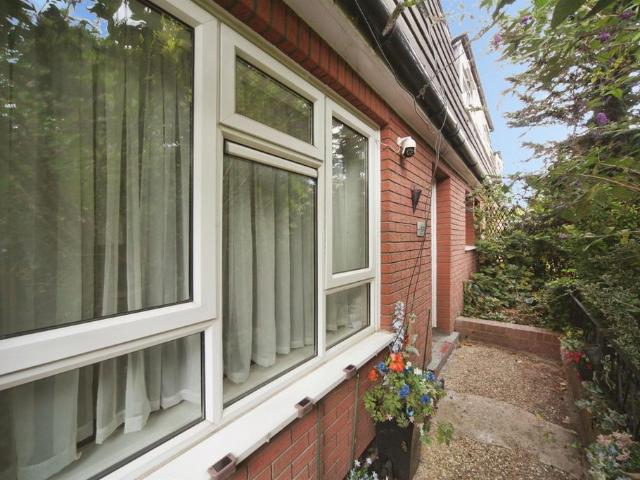 Flat for sale in Marsh Farm