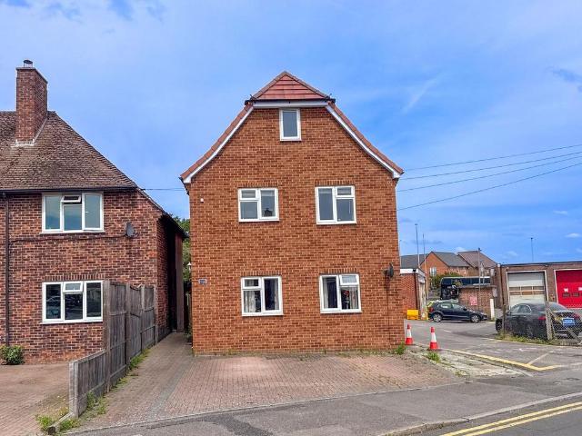 Flat for sale in Enborne, West Berkshire
