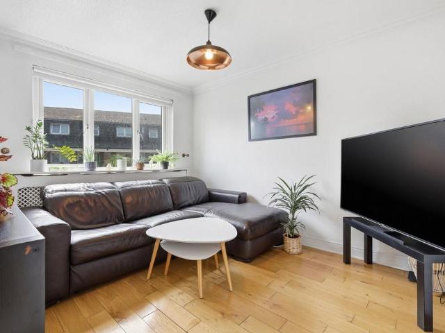 Flat for sale in Barnsbury, Greater London