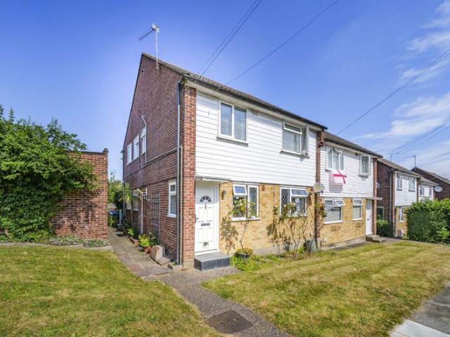 Flat for sale in New Eltham, Greater London