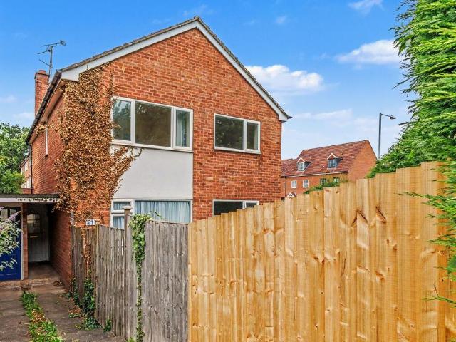 Flat for sale in Park Hill, Green Close