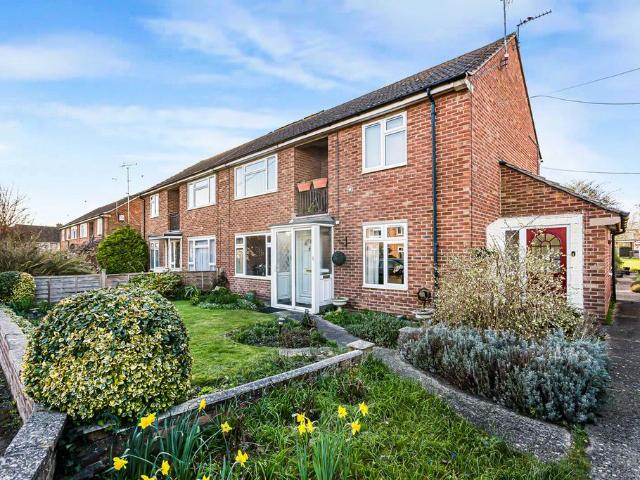 Flat for sale in Berrick Salome, Oxfordshire