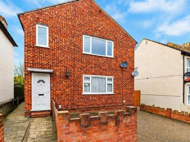 Flat for sale in London Borough of Bexley, Greater London