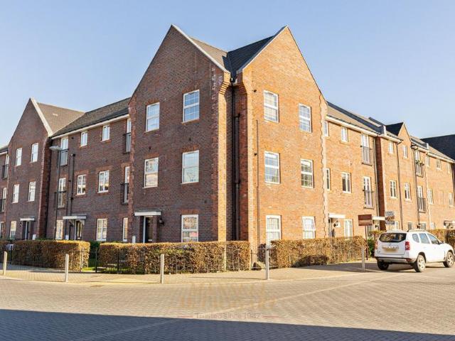 Flat for sale in Forge Wood, Glynde