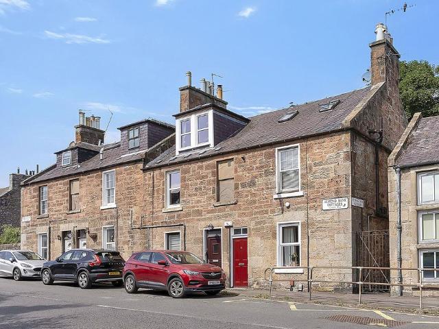 Flat for sale in Cramond, Scotland