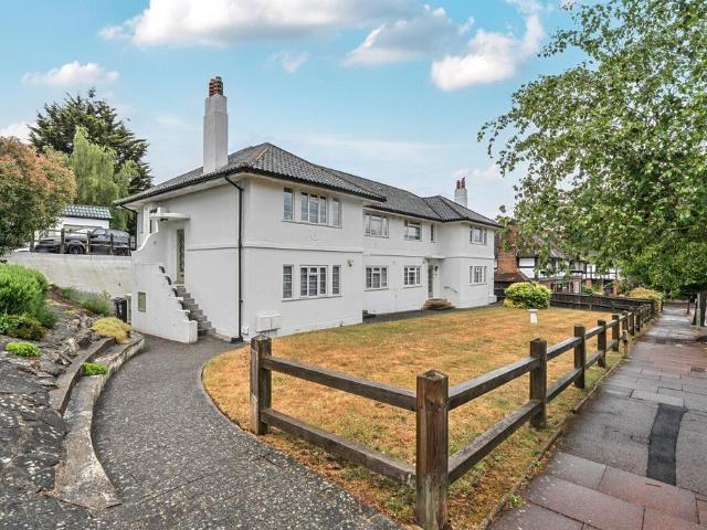 Flat for sale in Shortlands, Greater London