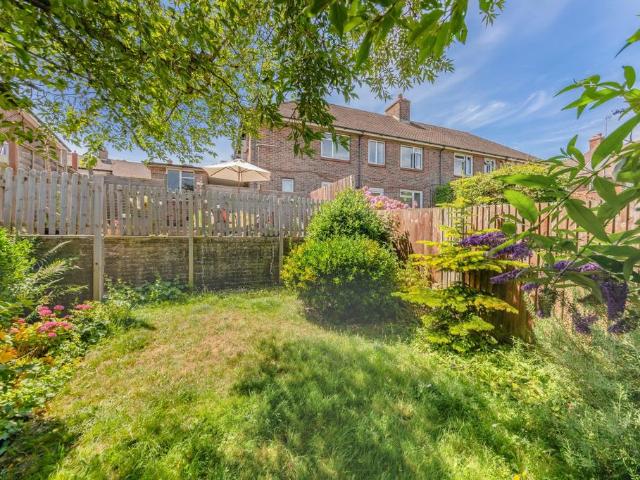 Flat for sale in Lewes, Iford