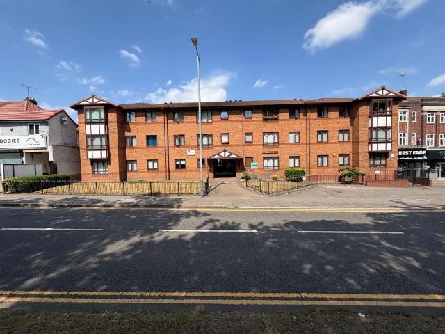 Flat for sale in Brandhall, Quinton