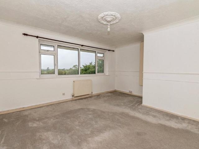 Flat for sale in Wickford
