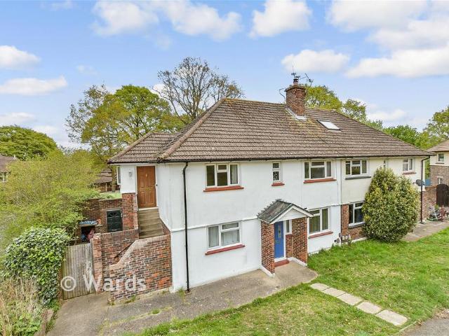 Flat for sale in Chatham