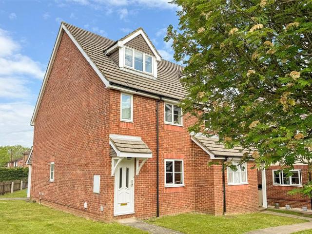 Flat for sale in Amersham, Buckinghamshire