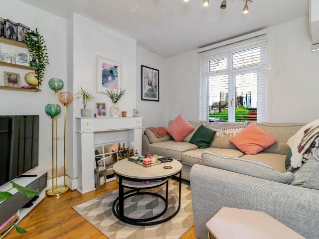 Flat for sale in Hillview, Isle Of Man